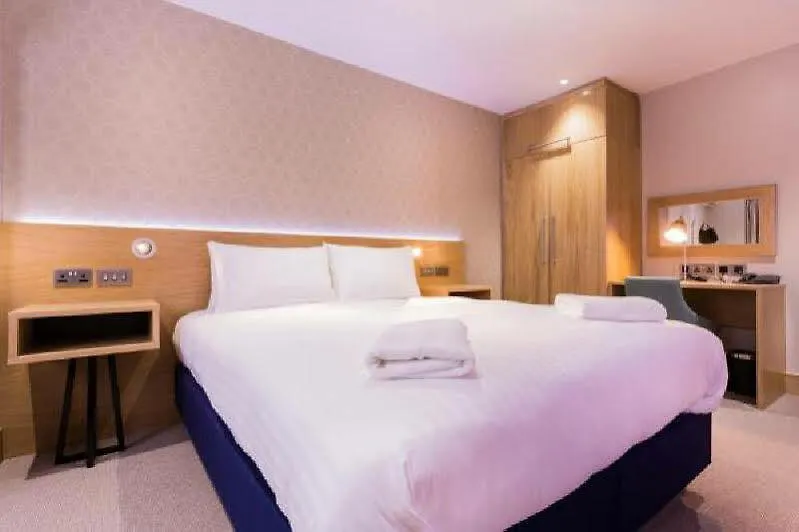Elmbank York, Tapestry Collection By Hilton Hotel